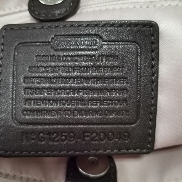 Coach purse - Picture 4 of 4